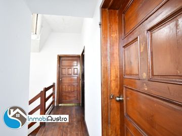 Cañaribamba, Venta de Casa Via Principal