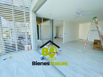 Departamento en venta con vista al campo de golf y cerca de la playa