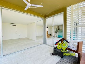 Departamento en venta con vista al campo de golf y cerca de la playa