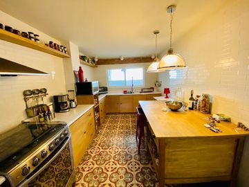 CASA EN VENTA INTERLOMAS CON PRECIO DE OPORTUNIDAD