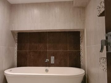 CASA EN VENTA INTERLOMAS CON PRECIO DE OPORTUNIDAD