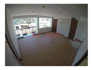 Venta De Departamento En La Urbanizacion Los Docentes