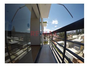 Venta De Departamento En La Urbanizacion Los Docentes