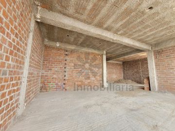 DEPARTAMENTO AMPLIO EN URBANIZACION LOS SAUCES