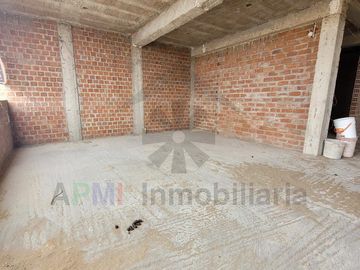 DEPARTAMENTO AMPLIO EN URBANIZACION LOS SAUCES