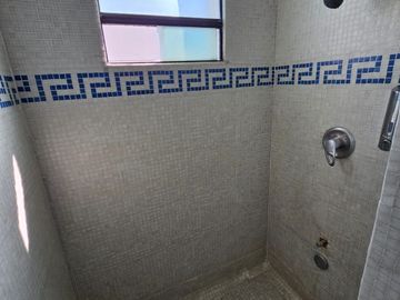LAS CAÑADAS OPORTUNIDAD CASA EN VENTA CON ALBERCA Y LOFT INDEPENDIENTE