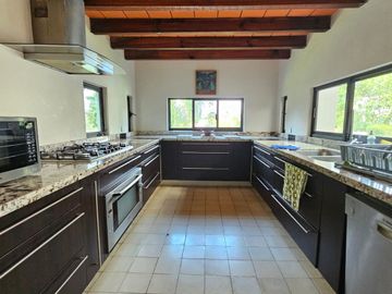 LAS CAÑADAS OPORTUNIDAD CASA EN VENTA CON ALBERCA Y LOFT INDEPENDIENTE