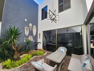 CASA EN VENTA EN JACARANDAS TRES MARÍAS