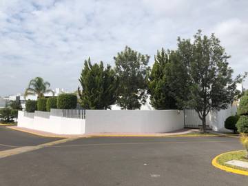 CASA EN VENTA EN FRACCIONAMIENTO MISIONES II, SANTIAGO QUERETARO JUNTO A ESTADIO CORREGIDORA