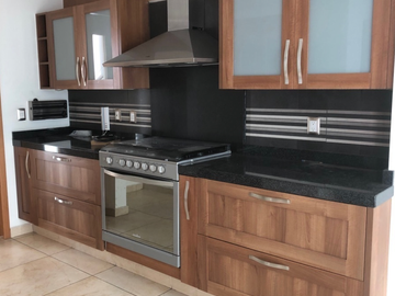 CASA EN VENTA EN FRACCIONAMIENTO MISIONES II, SANTIAGO QUERETARO JUNTO A ESTADIO CORREGIDORA