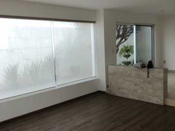 CASA EN VENTA EN FRACCIONAMIENTO MISIONES II, SANTIAGO QUERETARO JUNTO A ESTADIO CORREGIDORA