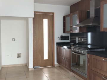 CASA EN VENTA EN FRACCIONAMIENTO MISIONES II, SANTIAGO QUERETARO JUNTO A ESTADIO CORREGIDORA