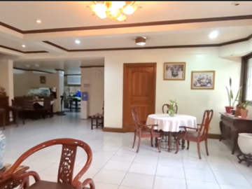 Bungalow Spacious Classic Home in Cainta Rizal with 4 Bedroom and 4 Toilet & Bath PH2506