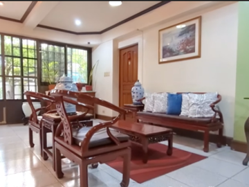 Bungalow Spacious Classic Home in Cainta Rizal with 4 Bedroom and 4 Toilet & Bath PH2506