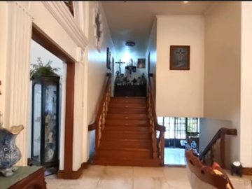 Bungalow Spacious Classic Home in Cainta Rizal with 4 Bedroom and 4 Toilet & Bath PH2506