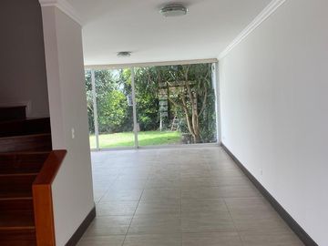Venta de Casa en el Pueblo de Cumbaya