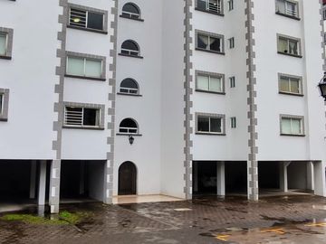 Venta de Bonito Departamento en Residencial Los Yaquis pegado a Interlomas