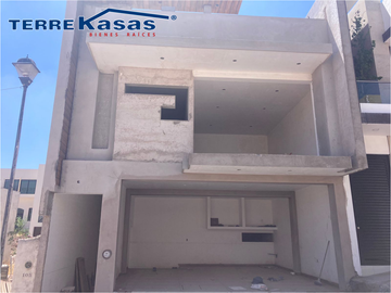 Casa en Venta en Guadalupe, Zac. En Privada Lomas de la Virgen