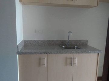 marvin pb com tower Rent to own condominium makati