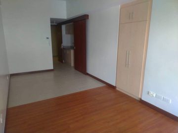 marvin pb com tower Rent to own condominium makati