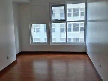 marvin pb com tower Rent to own condominium makati