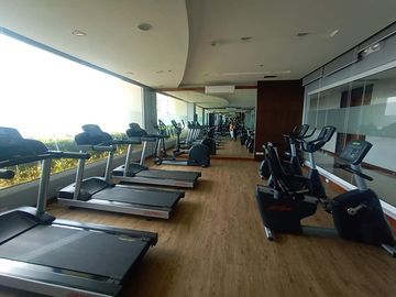 marvin pb com tower Rent to own condominium makati