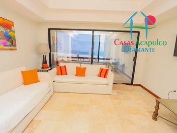 Departamento de playa. Terraza con vista al mar