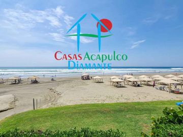 Departamento de playa. Terraza con vista al mar