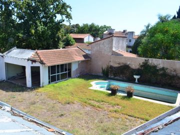 Hermoso Chalet Colonial En El Corazón De Castelar Sur