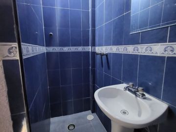 Amplia Casa en Venta en Col. Rancho Las Nieves Chimalhuacan Edo Mex.