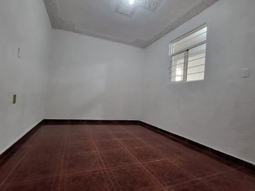 Amplia Casa en Venta en Col. Rancho Las Nieves Chimalhuacan Edo Mex.