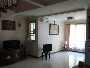 Dijual Rumah Pakuwon Indah Villa Valensia Sambikerep Surabaya Luas
