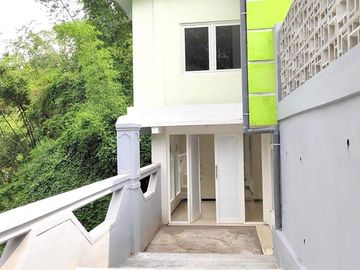 Rumah 2 Lantai Luas 286 di Sulfat Utara Blimbing kota Malang