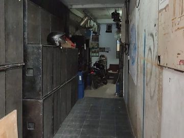 Rumah Ngantong Cocok Rukan usaha Pinggir Jalan Raya Kemang