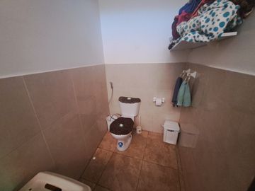 Villa con amplio patio en venta, a pocos metros de playa de San Jacinto, Manabí, Ecuador