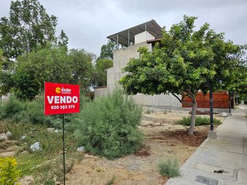 VENDO TERRENO EN CONDOMINIO EXCLUSIVO  DE CLUB HOUSE DE MIRAFLORES