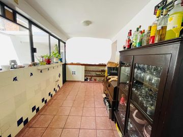 RENTA AMPLIA CASA DUPLEX EN SANTA URSULA