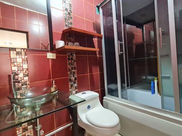 Venta de Casa de 7 dormitorios en el sector La Garzota, Norte de Guayaquil cerca a la Cooperativa JEP