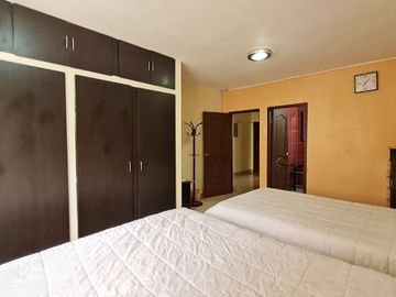Venta de Casa de 7 dormitorios en el sector La Garzota, Norte de Guayaquil cerca a la Cooperativa JEP