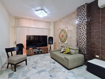 Venta de Casa de 7 dormitorios en el sector La Garzota, Norte de Guayaquil cerca a la Cooperativa JEP