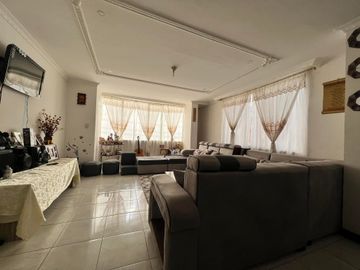 Casa rentera en venta en Las Pitas