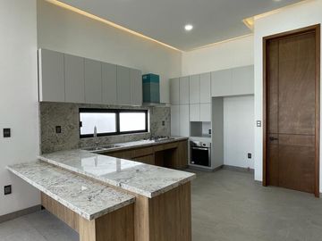 Casa Nueva en Venta de Una Planta en Valles del Molino. León, Guanajuato.