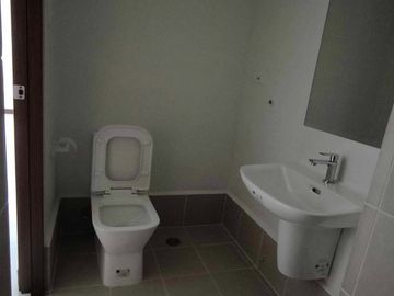 For sale pasay condominium city area