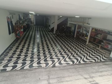 Bella Casa - Remodelada - Urb. El Rosedal - Miraflores - con Jardin/ ASCENSOR /  Dpto Independiente