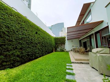 Bella Casa - Remodelada - Urb. El Rosedal - Miraflores - con Jardin/ ASCENSOR /  Dpto Independiente
