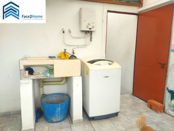 CASA EN VENTA TRES PISOS EXCELENTE UBICACIÓN