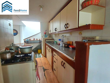 CASA EN VENTA TRES PISOS EXCELENTE UBICACIÓN