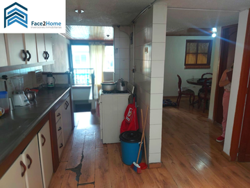 CASA EN VENTA TRES PISOS EXCELENTE UBICACIÓN