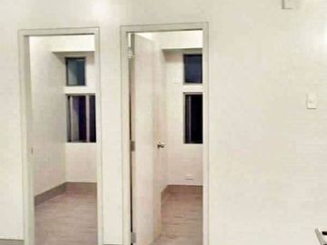 200K DP TO MOVE IN 2BR 3BR RENT TO OWN CONDO FAST MOVE IN