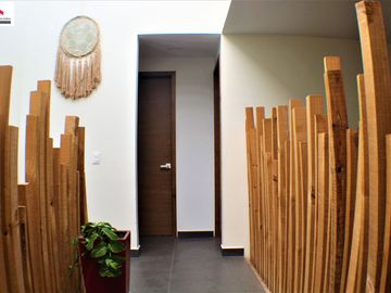 VENTA DE HERMOSA CASA EN FRACCIONAMIENTO VALLE DE ALBAR CERCA DEL BLVRD. G. BONFIL